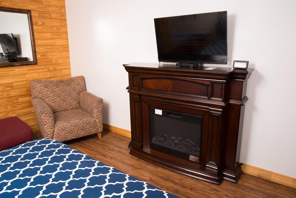 Yosemite Gold Country Lodge Coulterville Bagian luar foto