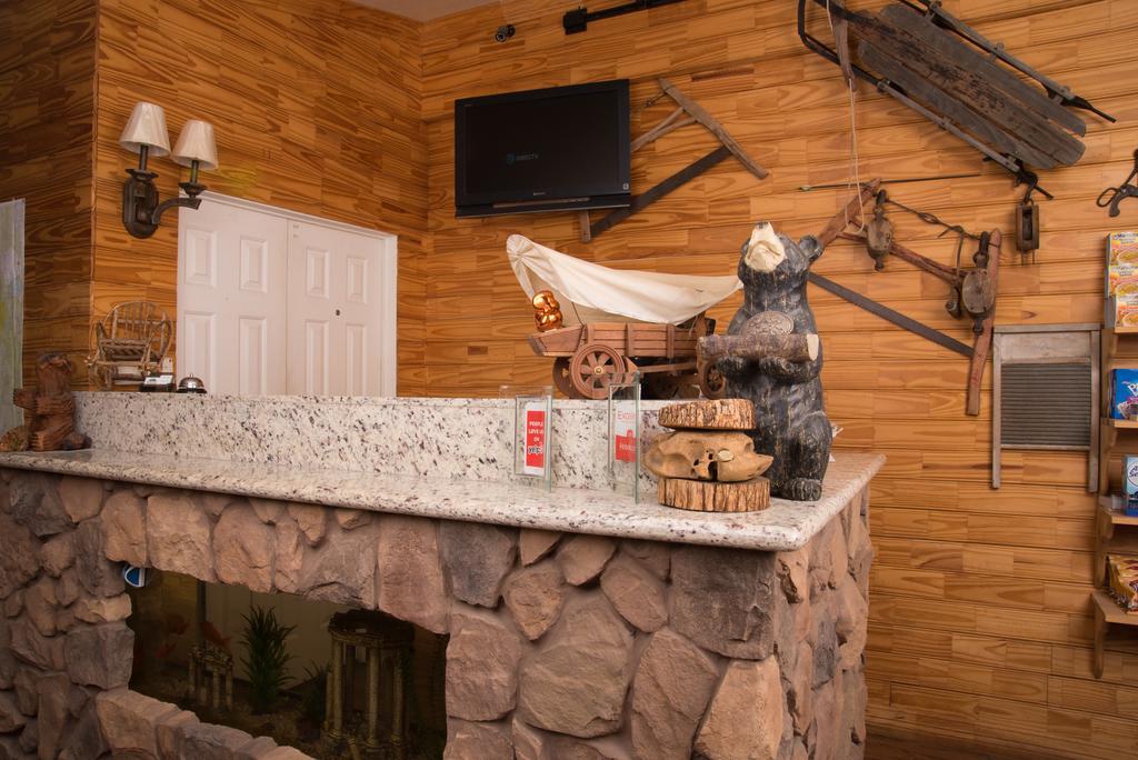 Yosemite Gold Country Lodge Coulterville Bagian luar foto